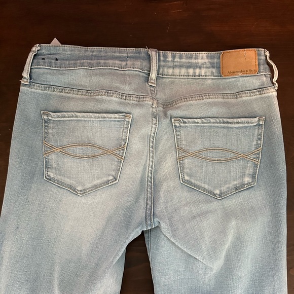 Abercrombie Super Skinny Jeans - Picture 1 of 4